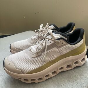 On Running White and Olive Athletic Shoes, Men’s 9.5.